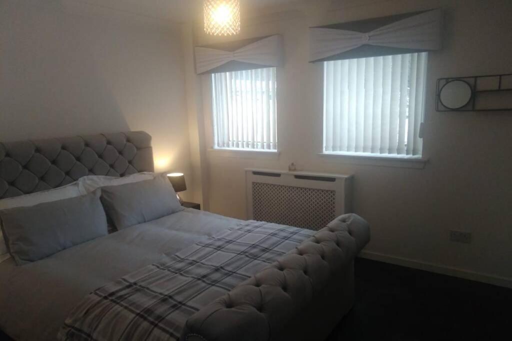 The Cottage - Hot Tub - Nr Glasgow - Self Check-In Coatbridge Dış mekan fotoğraf