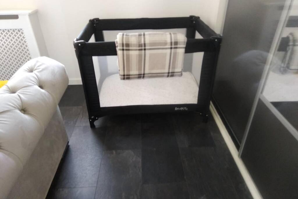 The Cottage - Hot Tub - Nr Glasgow - Self Check-In Coatbridge Dış mekan fotoğraf